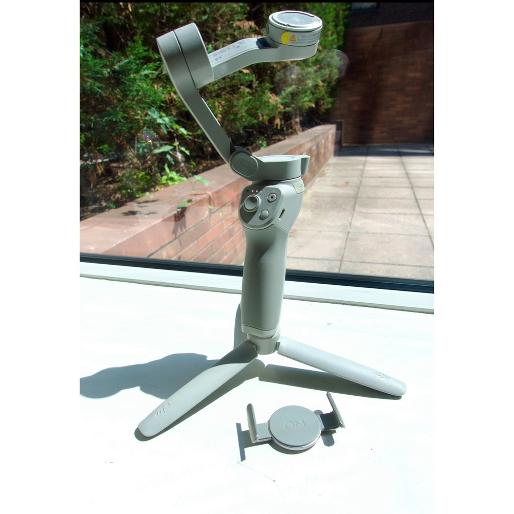 DJI OM 3 Handheld 3-Axis Smartphone Tripod Gimbal Stabilizer Gray Foldable